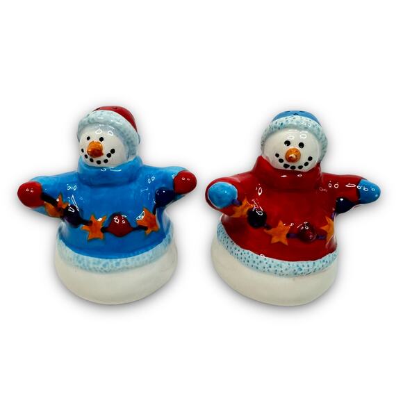 Ceramic Snowman Salt and Pepper Shakers Winter Christmas Kitchen Accents 4 Inch - Picture 1 of 4